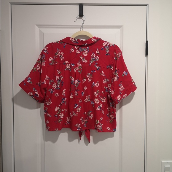 NWT Kendall & Kylie Floral Tie-Front Blouse - Picture 3 of 4